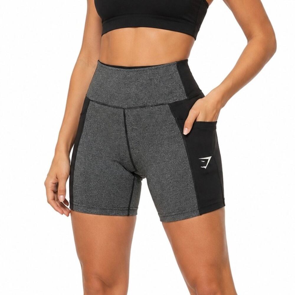 Gymshark Flex Dry Moisture Management Biker Shorts Gray Black Pockets Size M